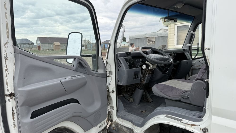 Mitsubishi Fuso Canter 2010