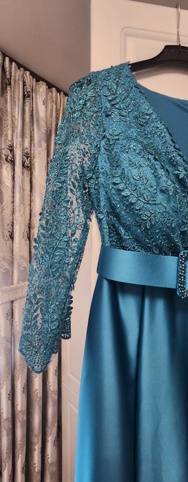 Vând rochie mărimea 44