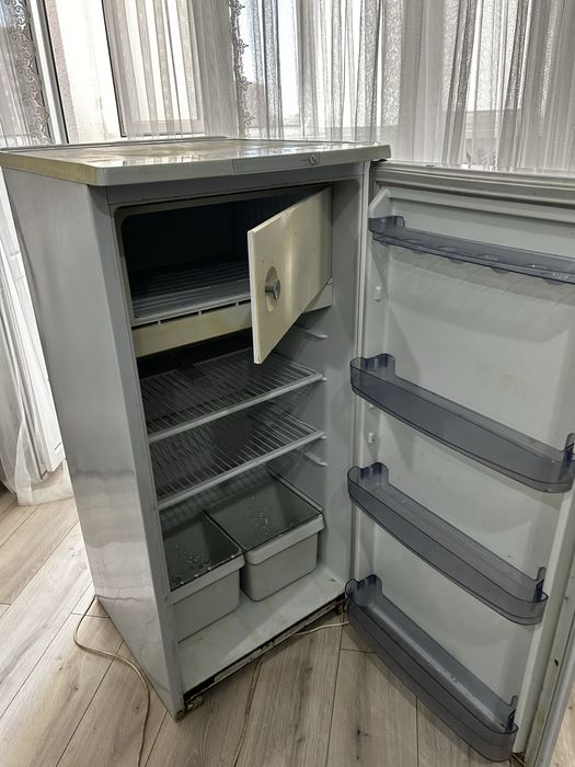 Продам холодильник