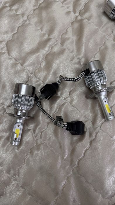 Продам лампочки h4