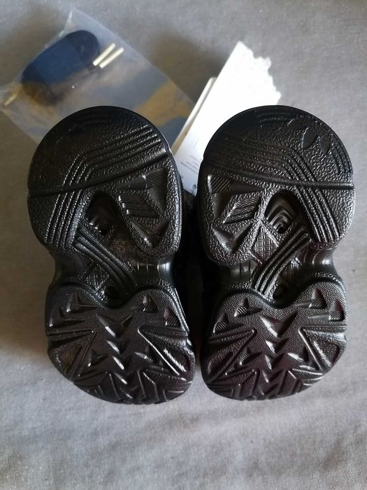 Adidas маратонки за бебе