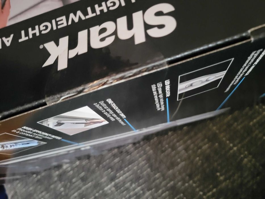 Безжична прахосмукачка Shark с две батерии