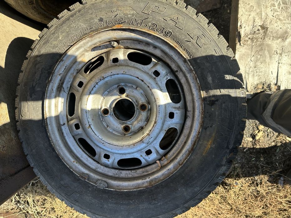 Продам колеса возможно по отдельности диски резина