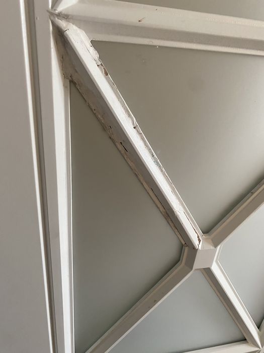 Прдаю дверь с дефектами