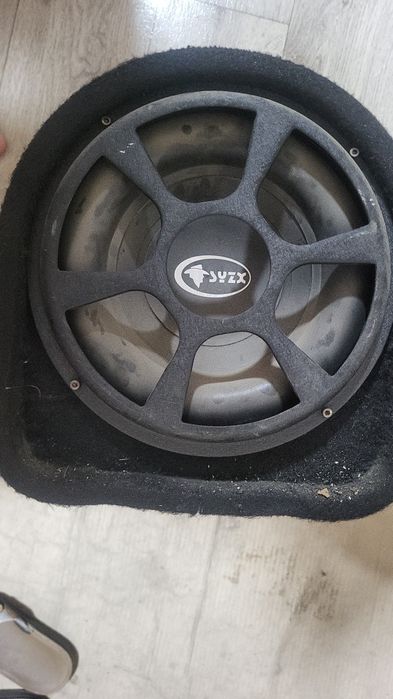 Продам сабвуфер bass
