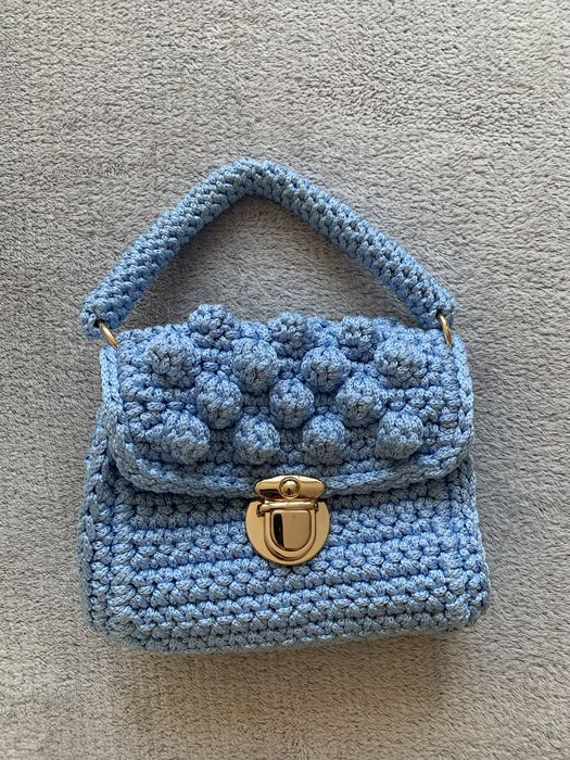 Чанта в син цвят