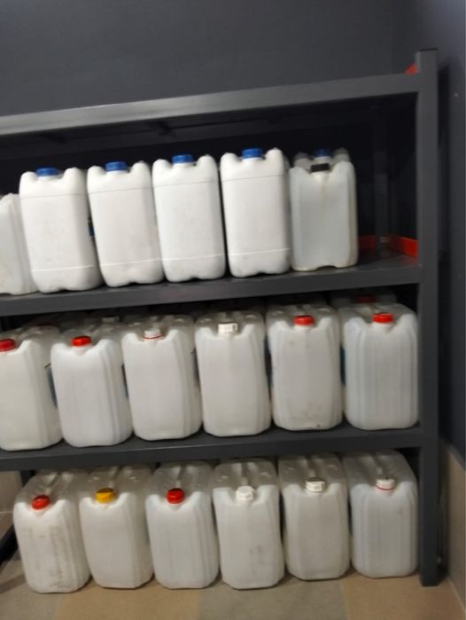 Канистры пластиковые 20л; 34л; 38л.