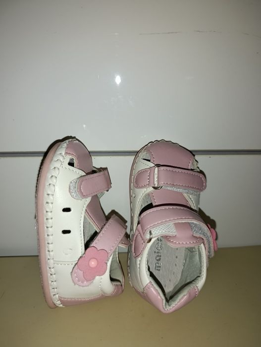 Бебешки сандалки