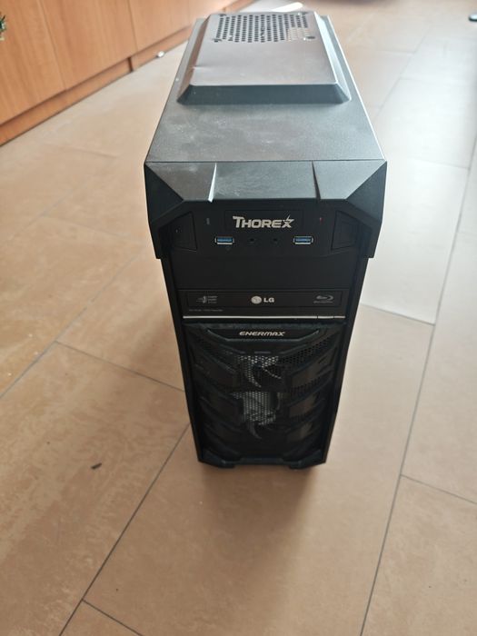 Carcasa Thores black