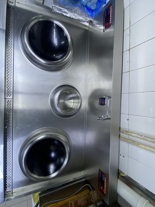 Профессиональная индукционная вок-плита 15 кВт(2 вок+центральная зона)