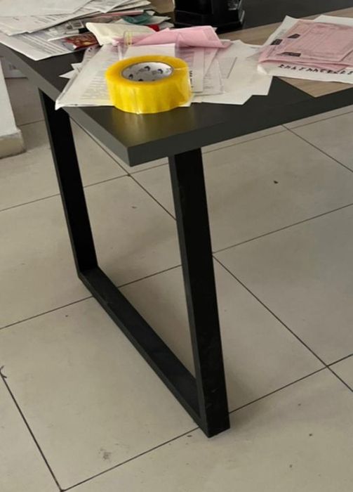 Стол обеденный  продаю