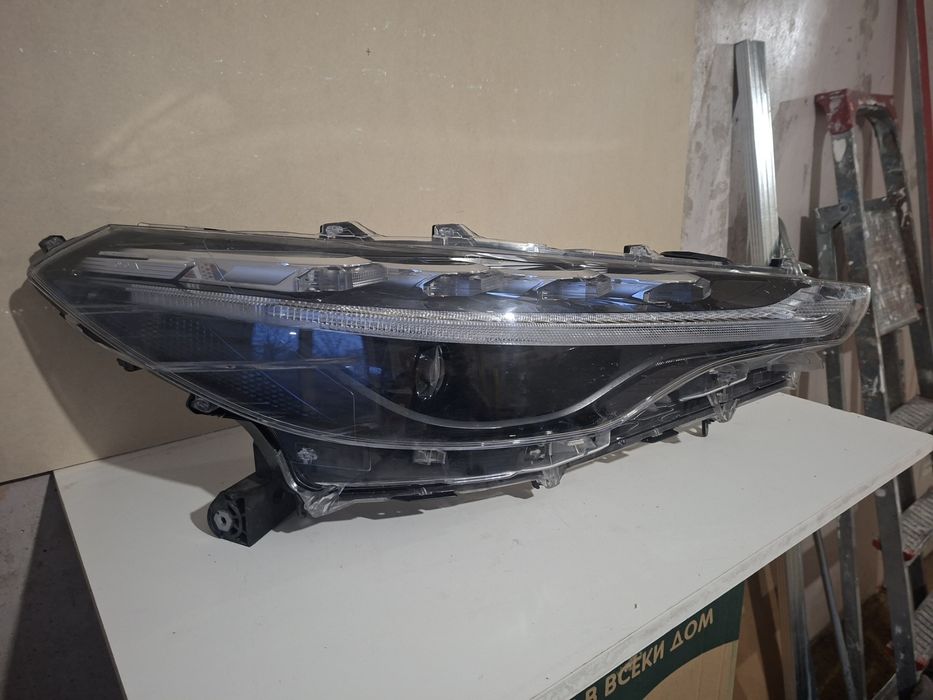 Десен фар за Toyota Corolla Cross 2021-2025
