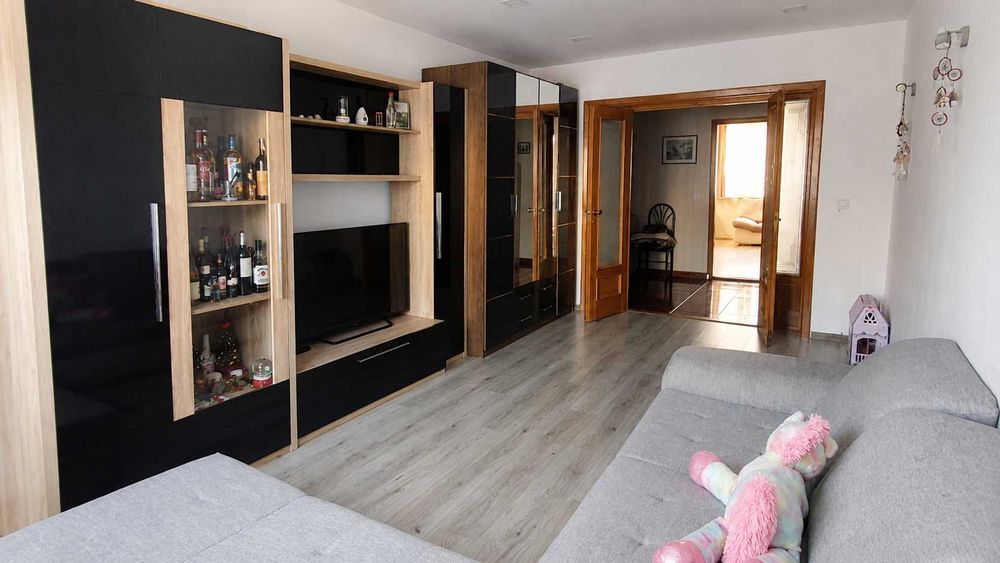 vanzare proprietar - apartament cu 3 camere + garaj pe Gheorghe Doja - parter inalt, 73 MP