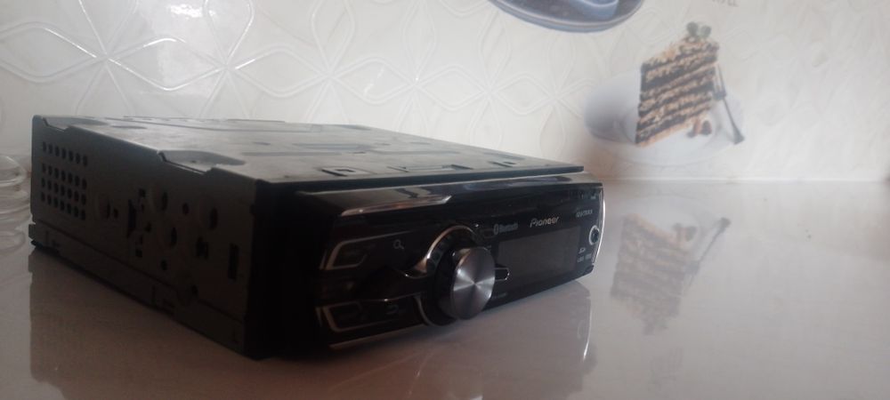 Магнитола Pioneer DEH-6400BT