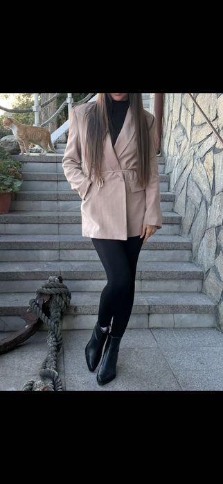 Елегантно удължено бежово сако Reserved – размер M