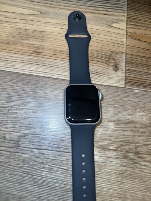 Продам Apple watch Se 2 gen
