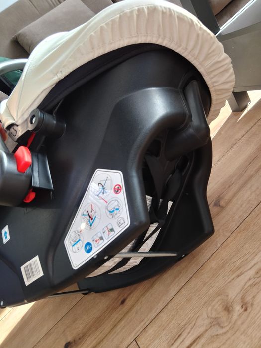 Бебешко кошче за кола