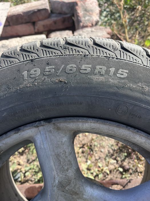 Продам колеса с покрышкой