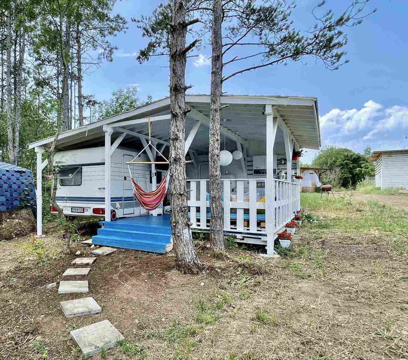 Каравана под наем на “Якото място”