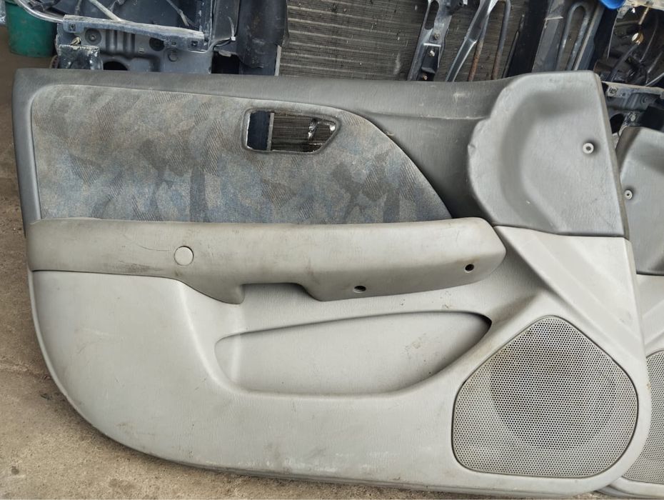 Обшивки от камри 20