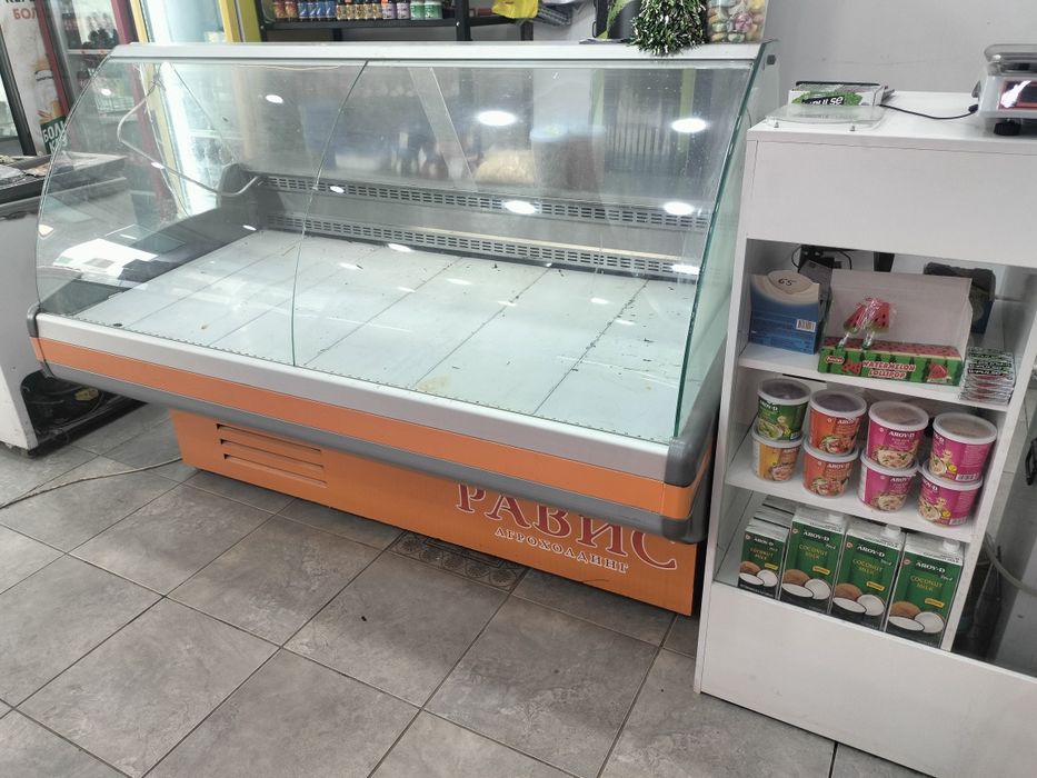 Витринный холодильник