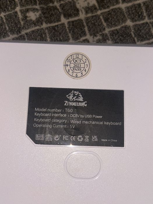 Продам клавиатору ziyoulang
