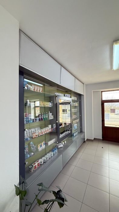 Vând mobilier farmacie / drogherie
