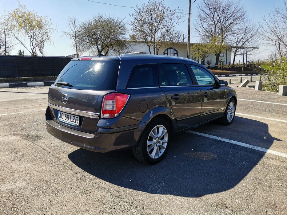 Opel Astra H  2009 - 1.9 CDTI  - Full Piele - Bi-Xenon Adaptive