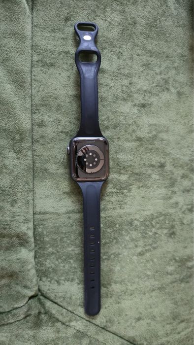 Apple Watch Series 6 (GPS) cu carcasă de 40 mm din aluminiu