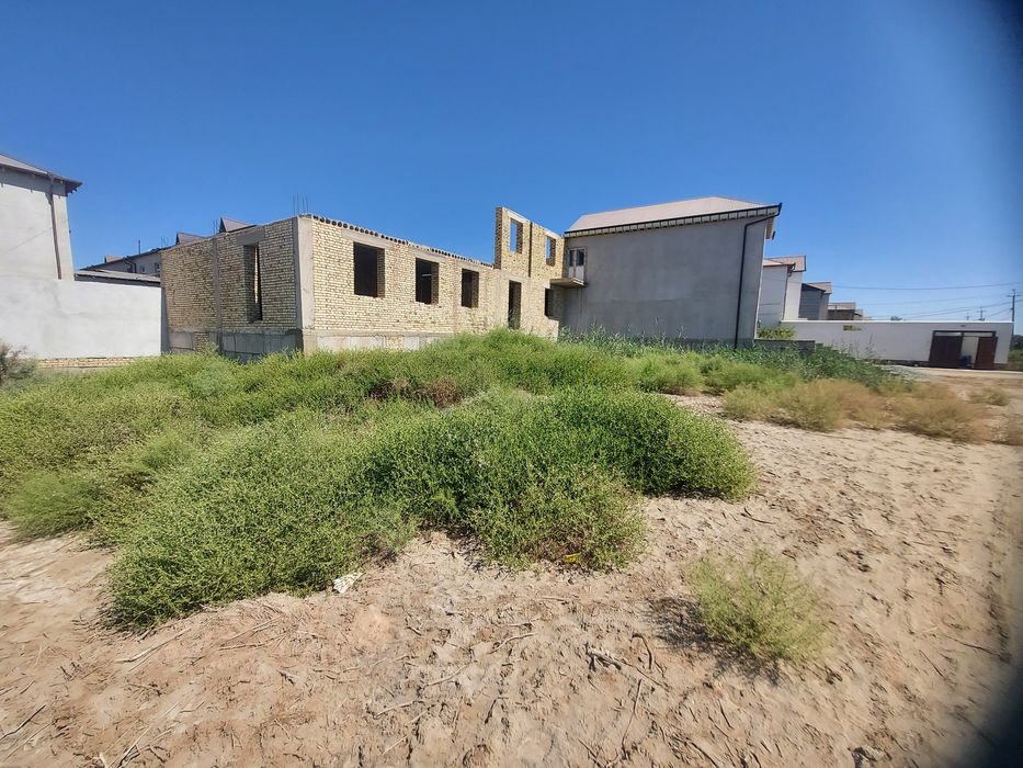 Курилиши тугалланмаган бино сотилади