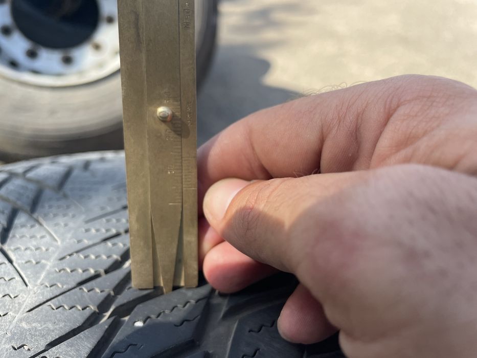 4 anvelope iarna 235/40/18