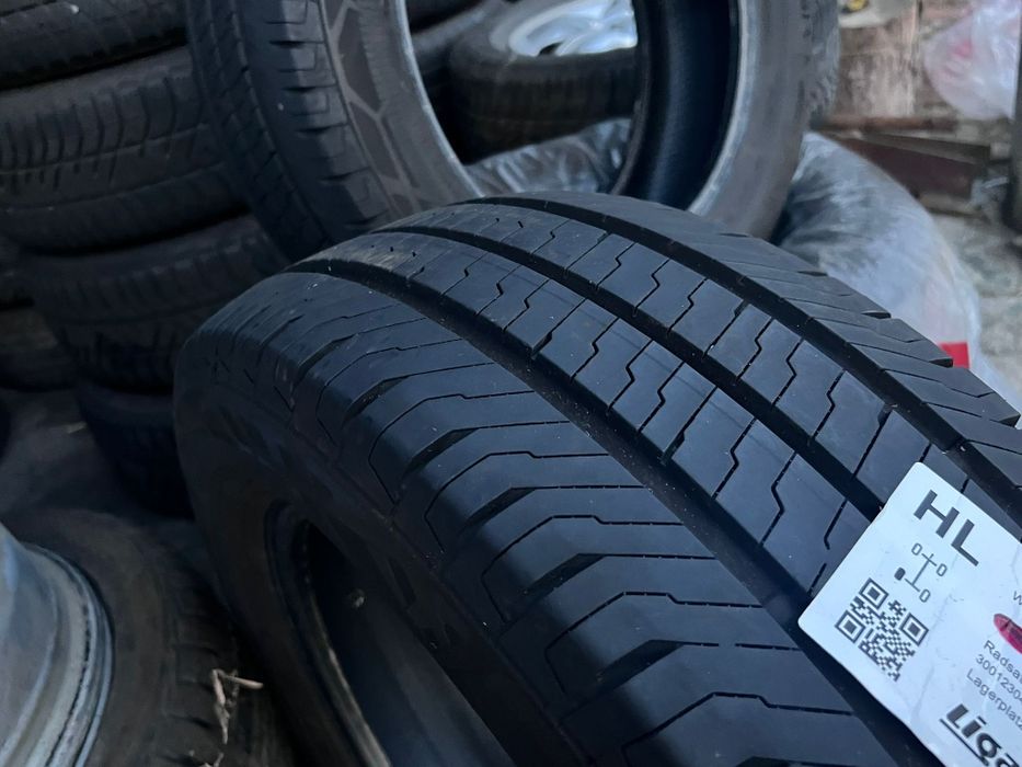 Чисто нови бусови гуми 215/60/17 continental!