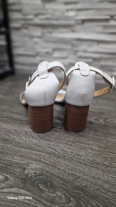 Официални обувки с ток от естествена кожа