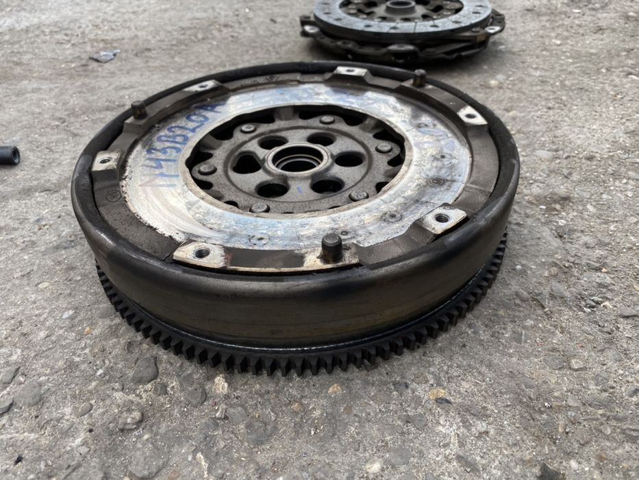 Volanta bmw 318i 320i n43b20a e90 e91 e92 e93 e87