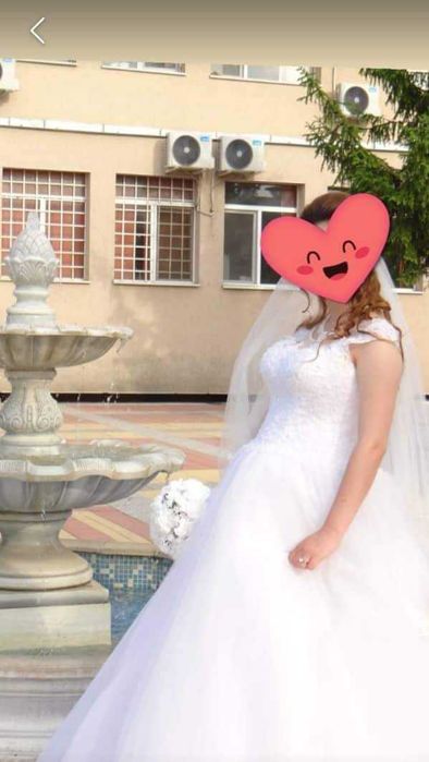 Здравейте Предлагам красива булчинска рокля + воал става и за бременни