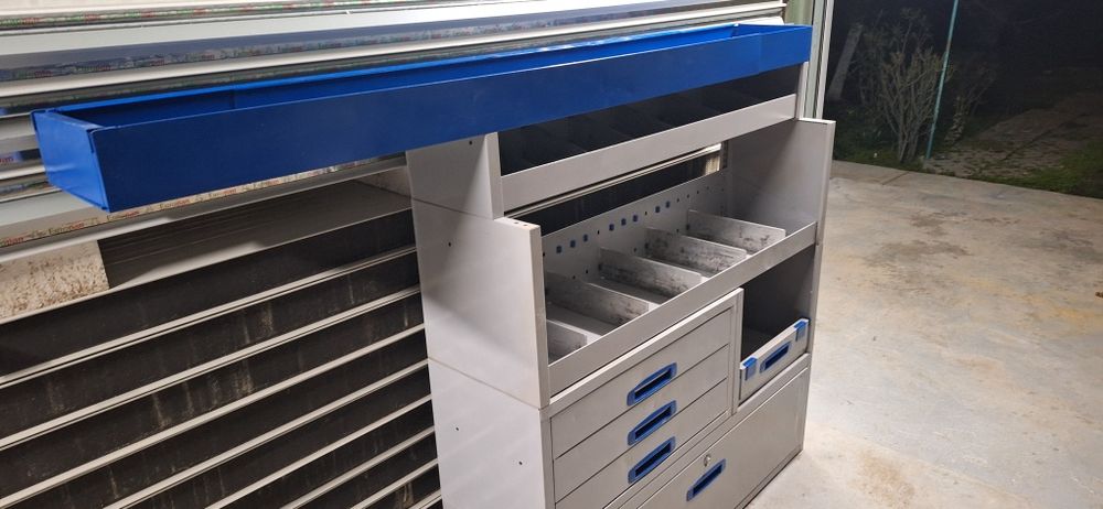 Стелаж  за   бус