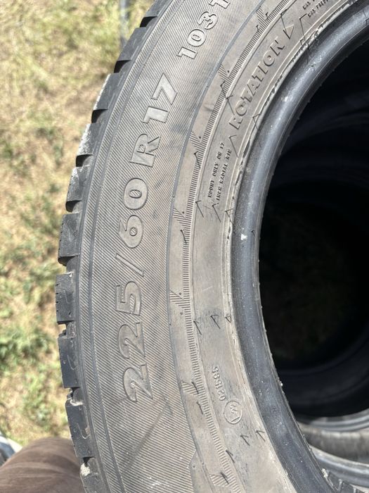 Продам зимнюю резину 225/60/17