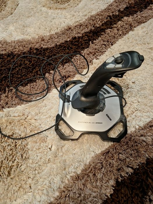 joystick Logitech Extreme 3D Pro