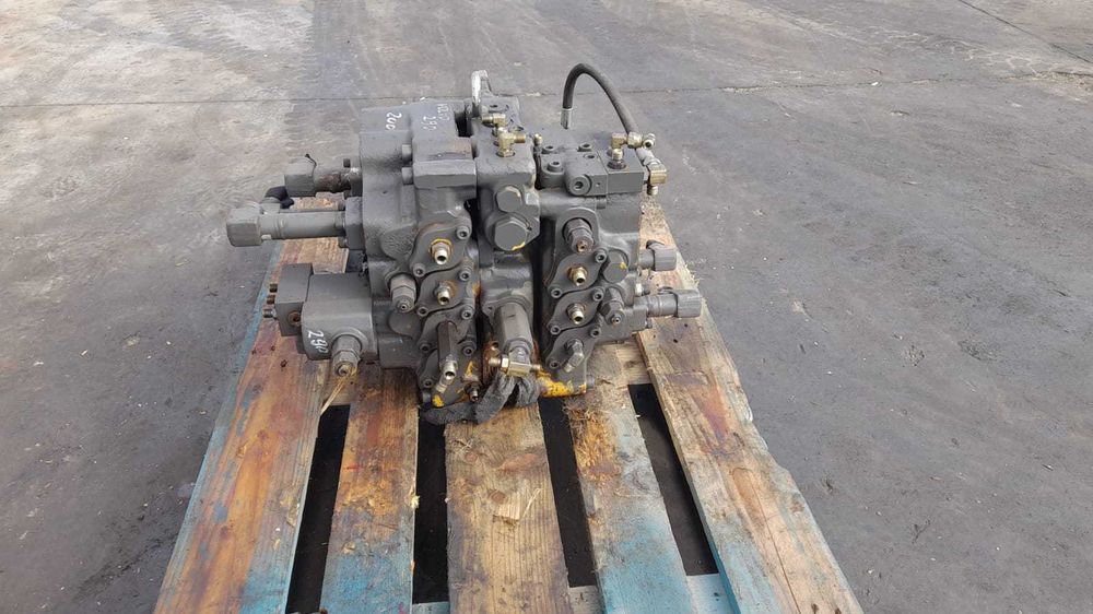 Distribuitor hidraulic excavator Volvo EC290