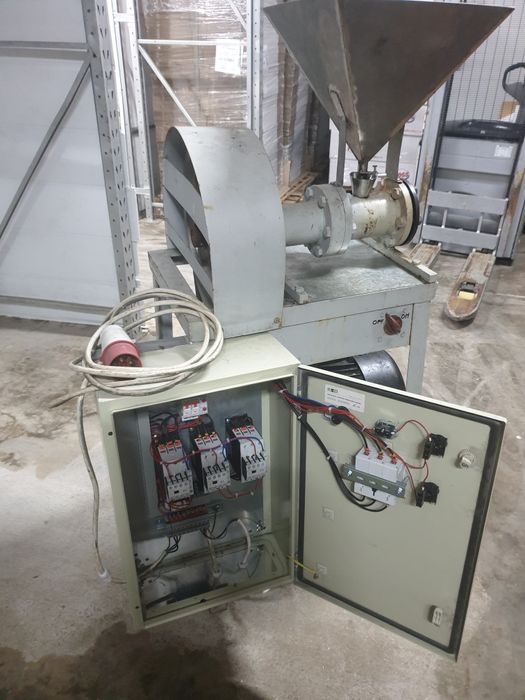 Utilaj facut pufuleti