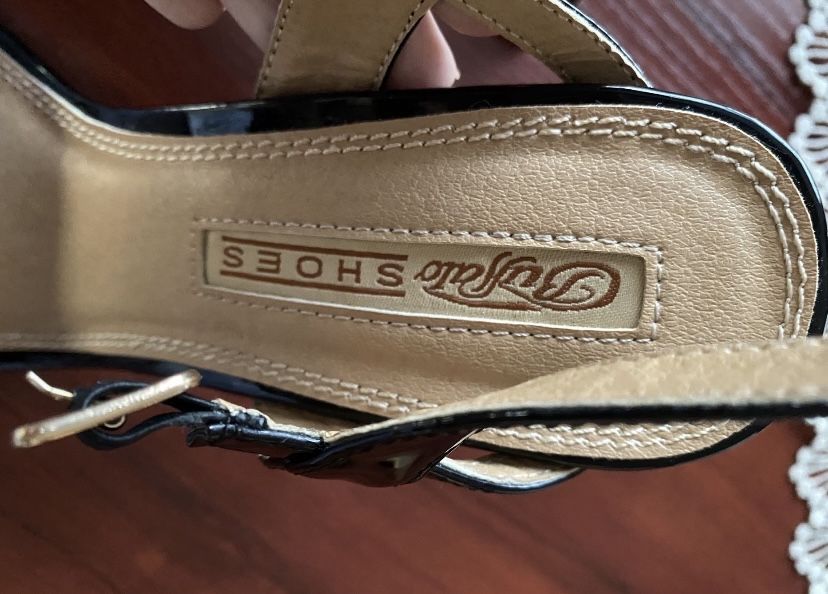 Обувки на ток Buffalo Shoes НОВИ!