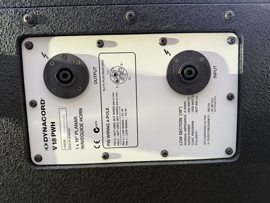 Vand basi dynacord V18