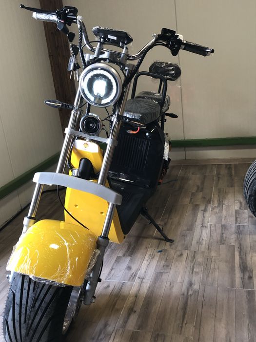 Scuter electric modelul nou cu cartela 2026