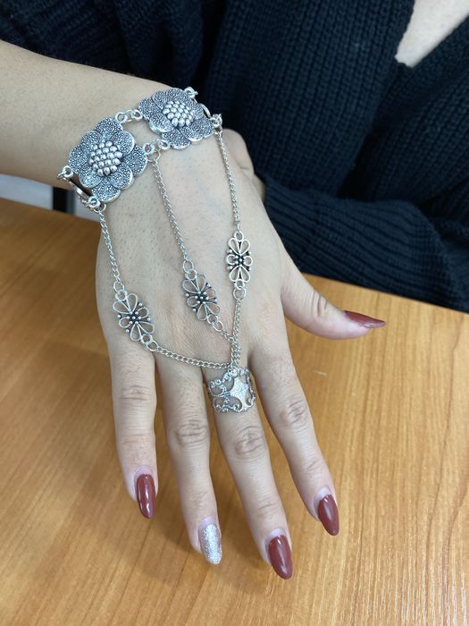 Қазақи әшекейлер. Украшение