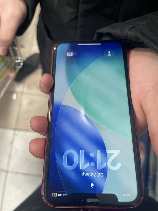 Продам Айфон 11