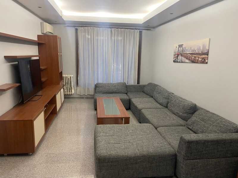 Дава се под наем Двустаен апартамент в София, Център - 75 кв.м за 357 € - Снимка #1