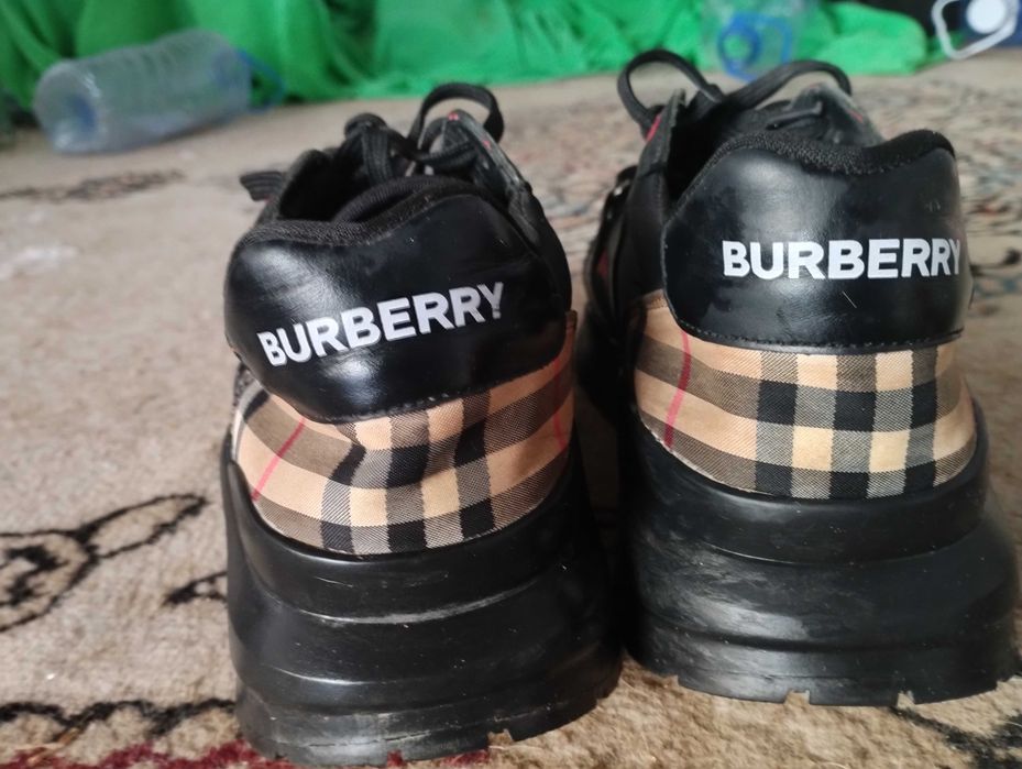 Burberry кроссовки оригинал