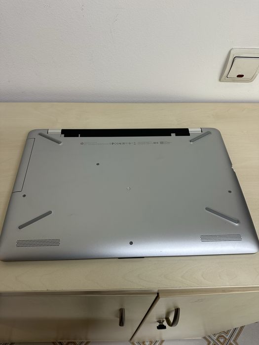 Laptop HP i5 de 17’