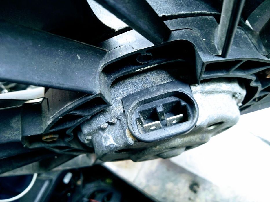 Electroventilator gmv 1.9 dci 8200151465 Renault Megane 2  [din 2002 pana  2006]