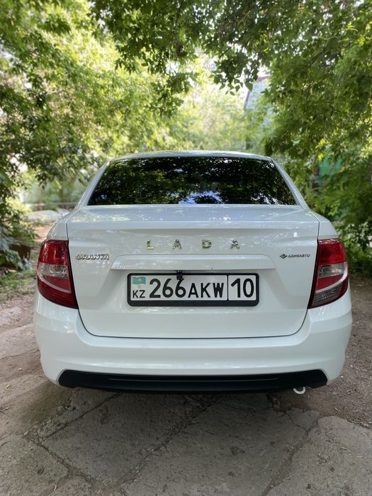 Продам Гранту 2020 года